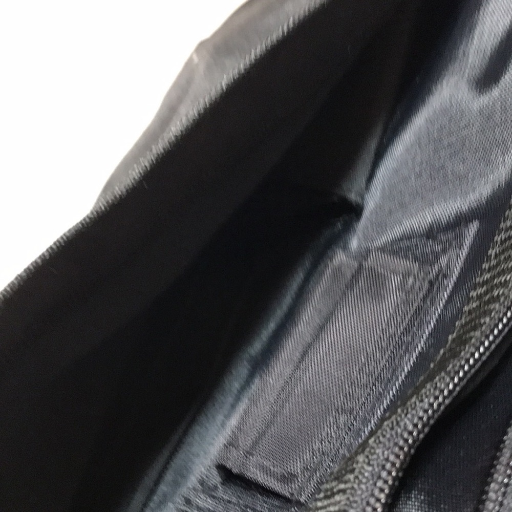 New! Overnight/business luggage - Picture 4 of 11